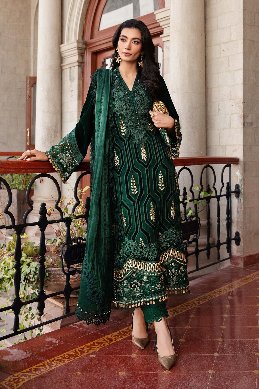 3 Piece Unstitched Embroidered Velvet Suit | DL-1212 – Alanii Official