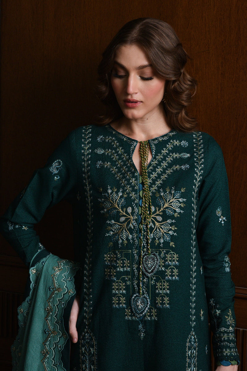 EMERALD GREEN LUXURY EMBROIDERED KARANDI SET (NEL-25623)