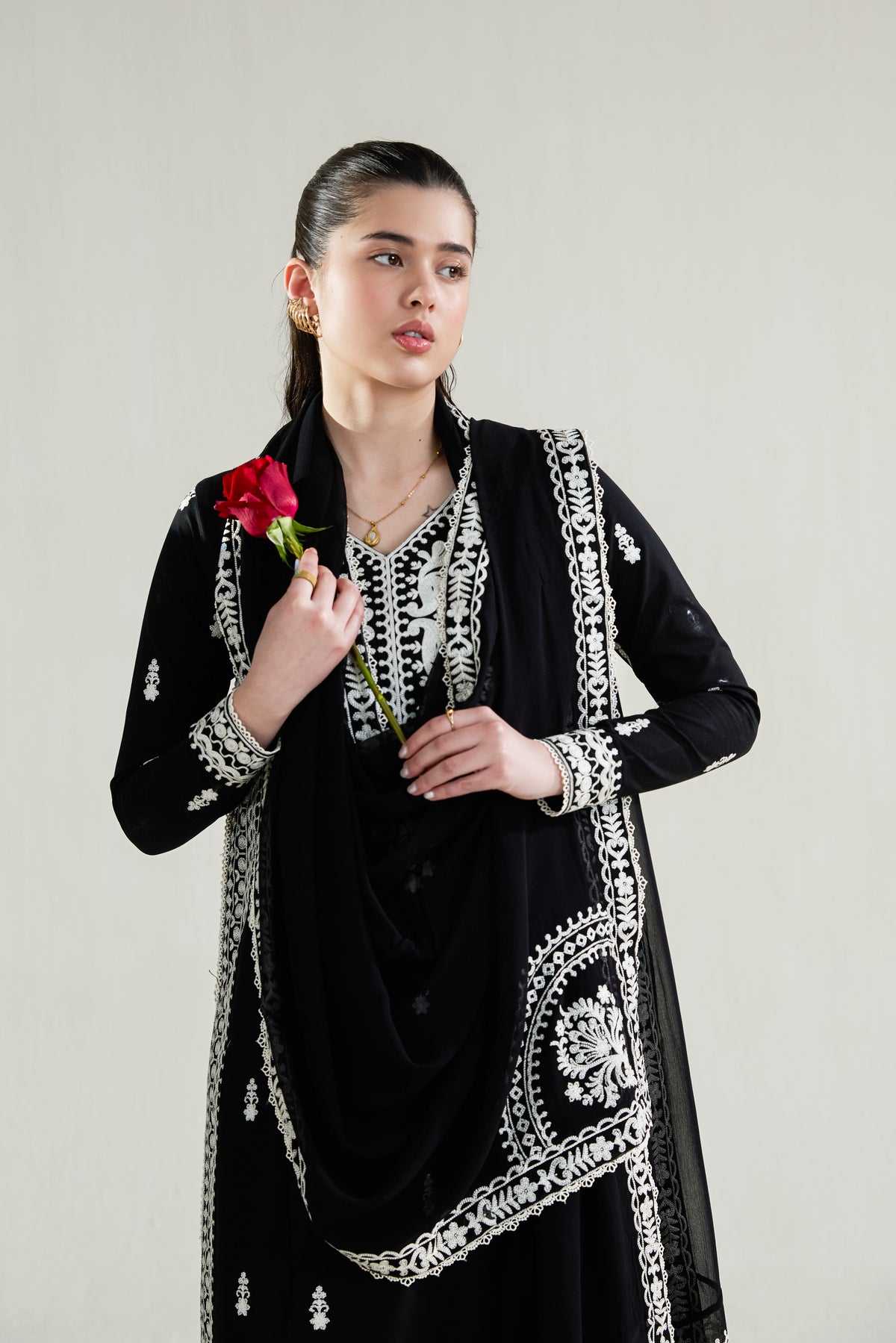BLACK LUXURY EMBROIDERED LAWN 3PCS SET (NPA3-26402)