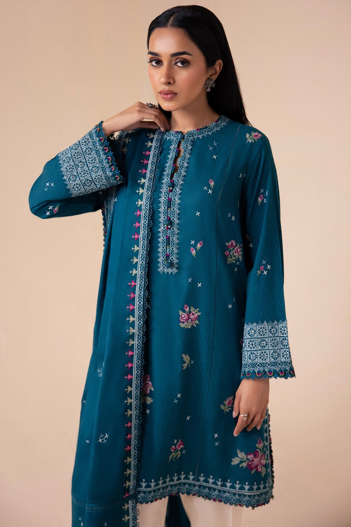 YASHMI (ZRW-21235) Zaha