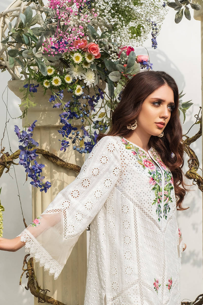 FLORAL WHITE CHIKAN Farida Hasan